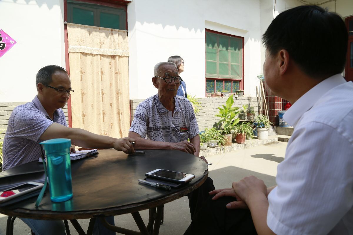 死守陣地 哪都不去—記陜鋼集團(tuán)龍鋼公司老煉鐵工人孫百萬